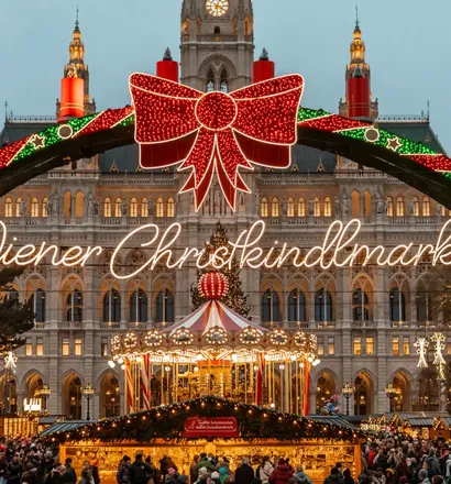 Christkindlmarkt Rathausplatz Christmas market Vienna Austria things to do Travel Guide scaled